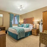 Hunday Manor Hotel