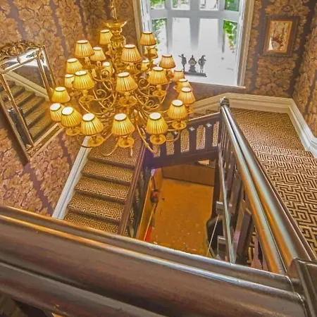 Hunday Manor Szálloda 4*