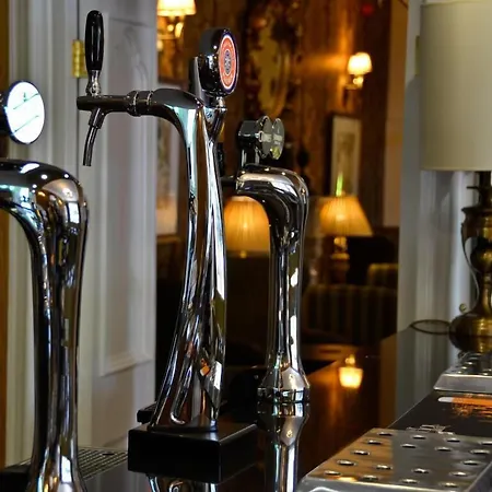 Hunday Manor Hotel 4*